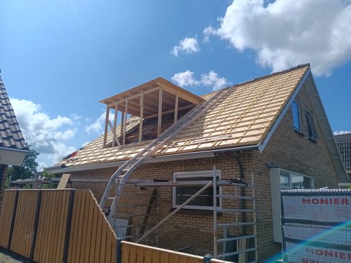 Dak renovatie + dakkapel bouwen